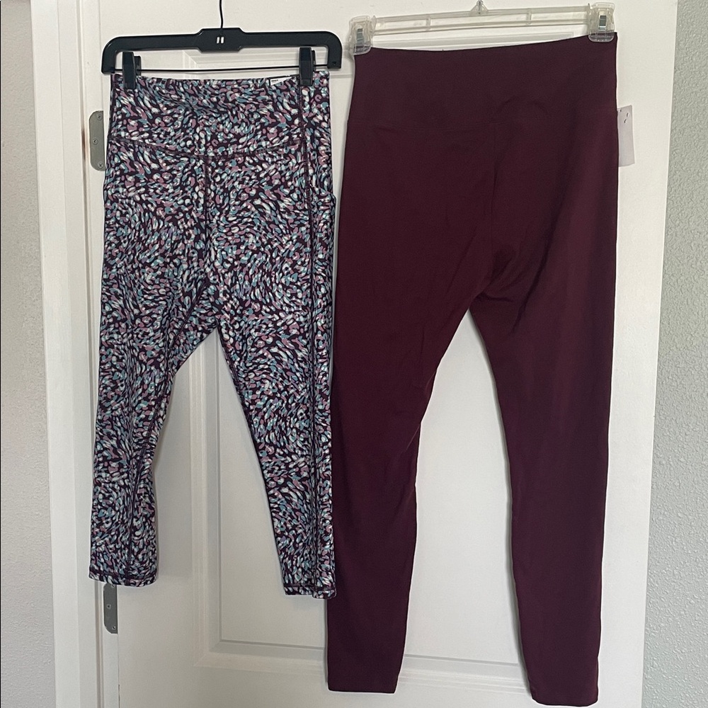 2 BUNDLE Women’s leggings both size Medium